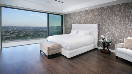 The key to bedroom design is the configuration of doors and Windows!