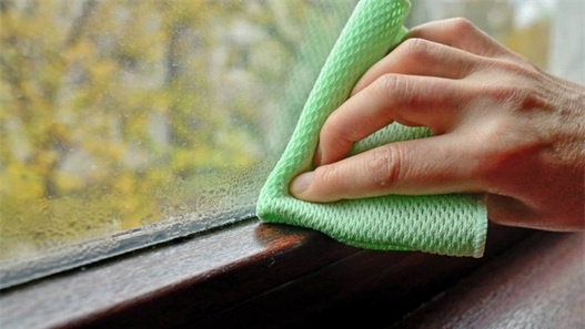 Door and window glass condensation treatment method!