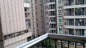 系统门窗厂家告诉你：阳台四个安全隐患，需要重视起来！