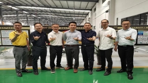热烈欢迎广州建博会领导一行莅临瓦瑟系统门窗指导交流！